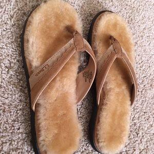 L.L. Bean fur/leather flip flops NWOT